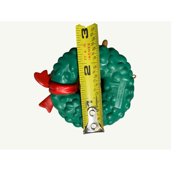 Scooby-Doo Christmas Wreath Ornament 1995 Hanna Barbera Collectible Decoration - Picture 8 of 9